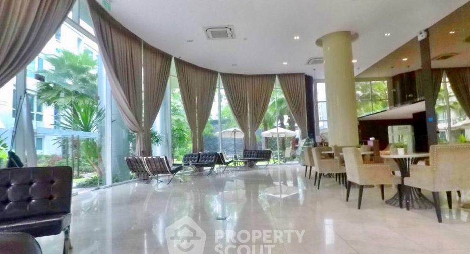 Продажа 2 спальни кондо в Пхра Кханонг, Бангкок