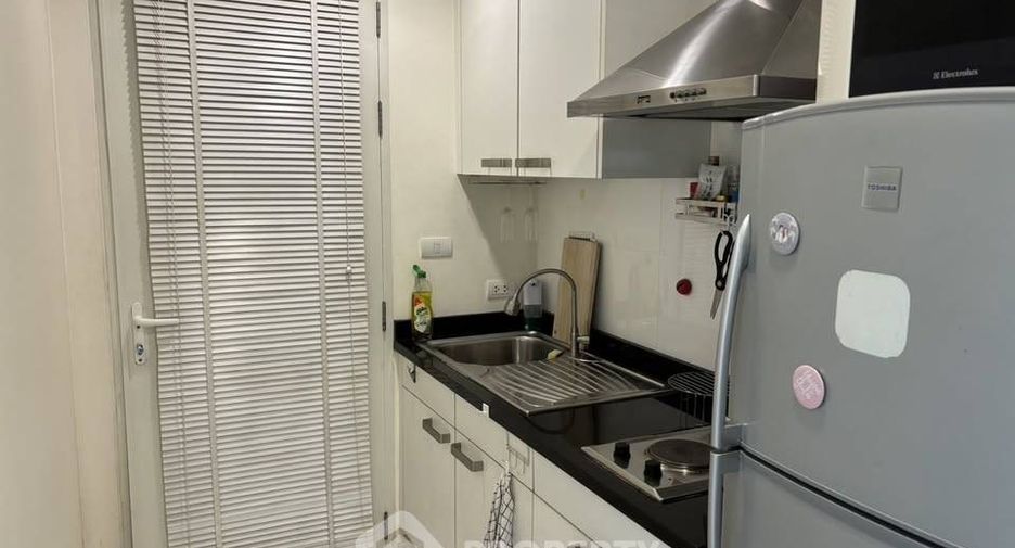For sale 1 bed condo in Watthana, Bangkok