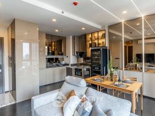 Condo en alquiler y en venta de 2 habitaciones en Watthana, Bangkok