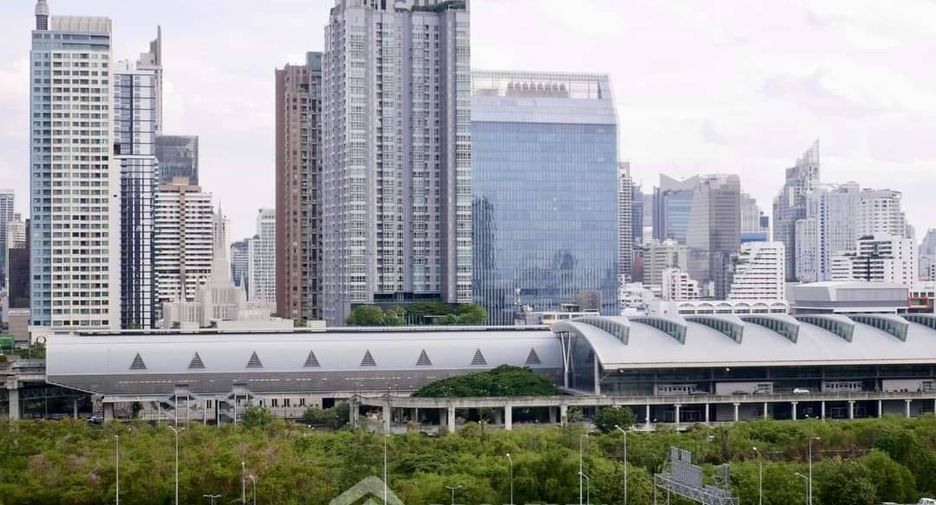 For sale 1 Beds condo in Huai Khwang, Bangkok