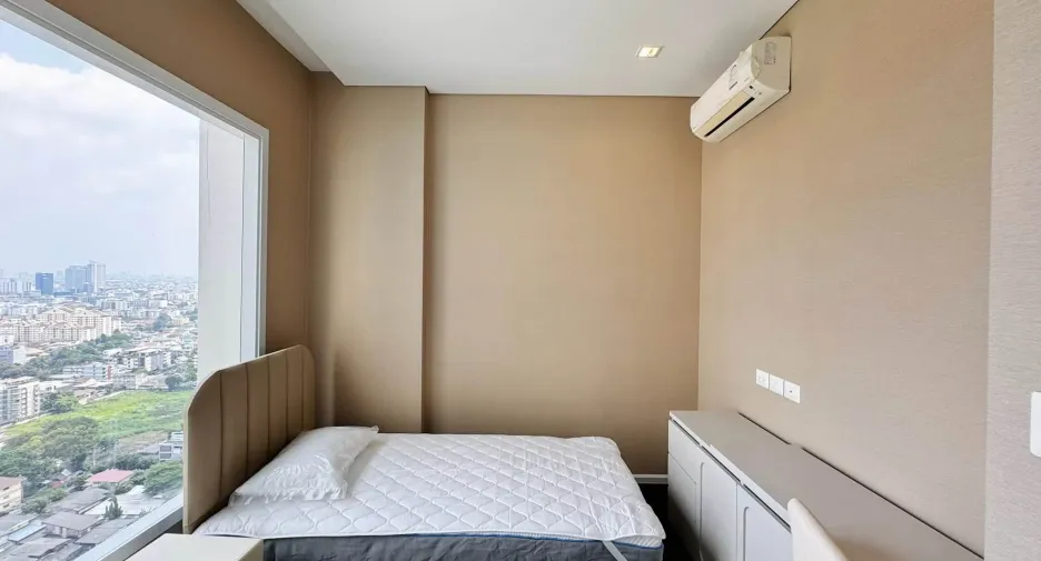 For rent 2 bedrooms condo in Chatuchak, Bangkok