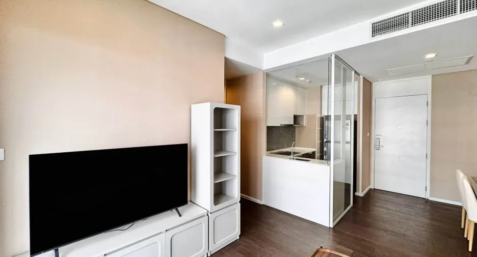For rent 2 bedrooms condo in Chatuchak, Bangkok