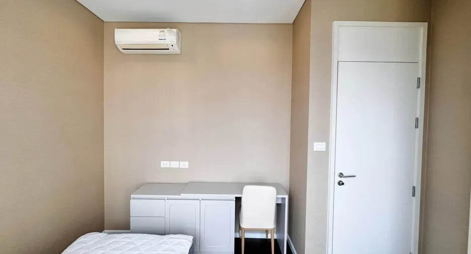 For rent 2 bedrooms condo in Chatuchak, Bangkok