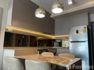 Продажа 2 спальни кондо в Пхра Кханонг, Бангкок