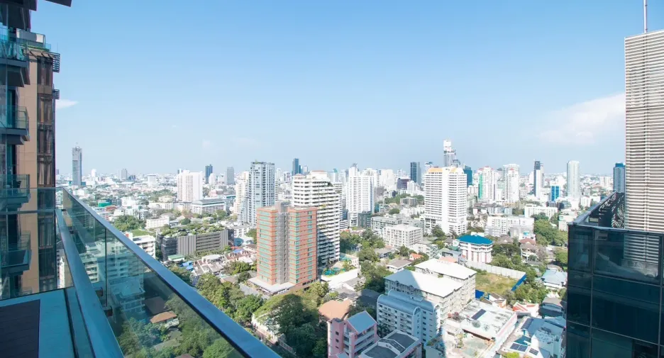 For rent 3 ベッドルーム condo in Khlong Toei, Bangkok