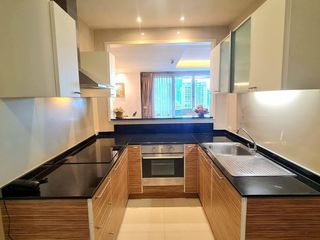 Apartamento en alquiler de 2 habitaciones en Watthana, Bangkok