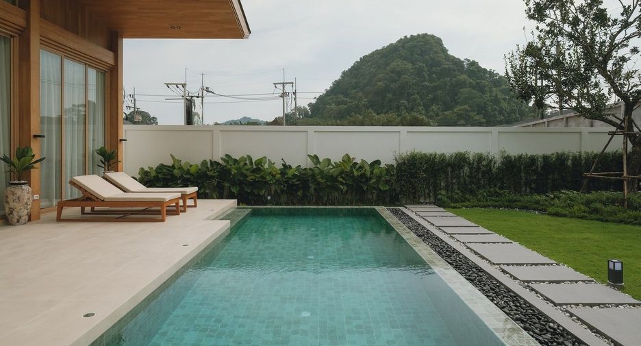 For sale 4 bedrooms villa in Mueang Krabi, Krabi