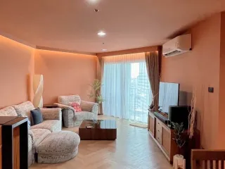 Продажа и аренда 2 спальни кондо в Хуаи Кхщанг, Бангкок