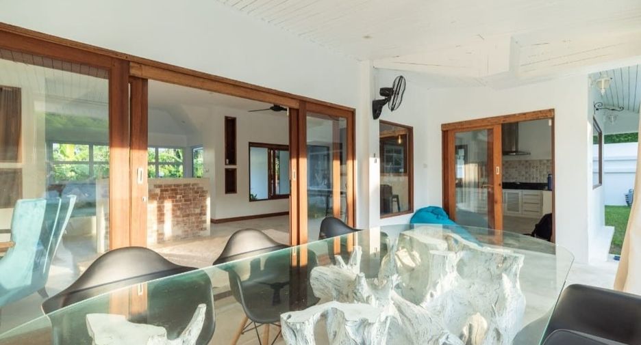 À vendre 4 chambres villa à Ko Samui, Surat Thani
