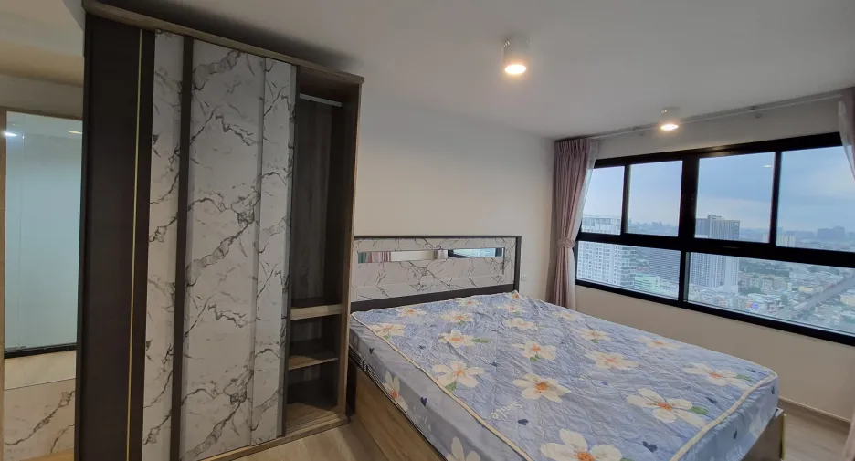 Wohnung zur Miete mit 2 Zimmer in Bang Phlat, Bangkok