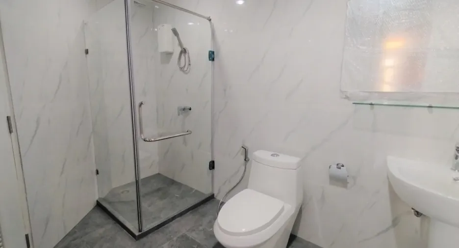 Wohnung zur Miete mit 2 Zimmer in Watthana, Bangkok