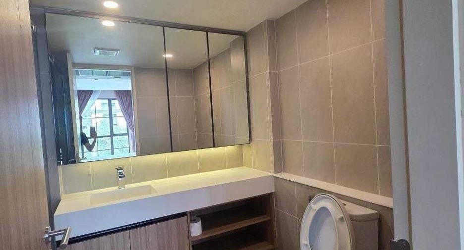 For rent 1 bed condo in Pathum Wan, Bangkok