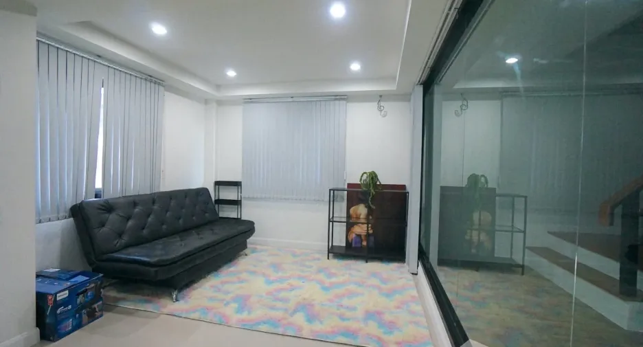 Haus zum Kauf mit 3 Zimmer in Bang Na, Bangkok