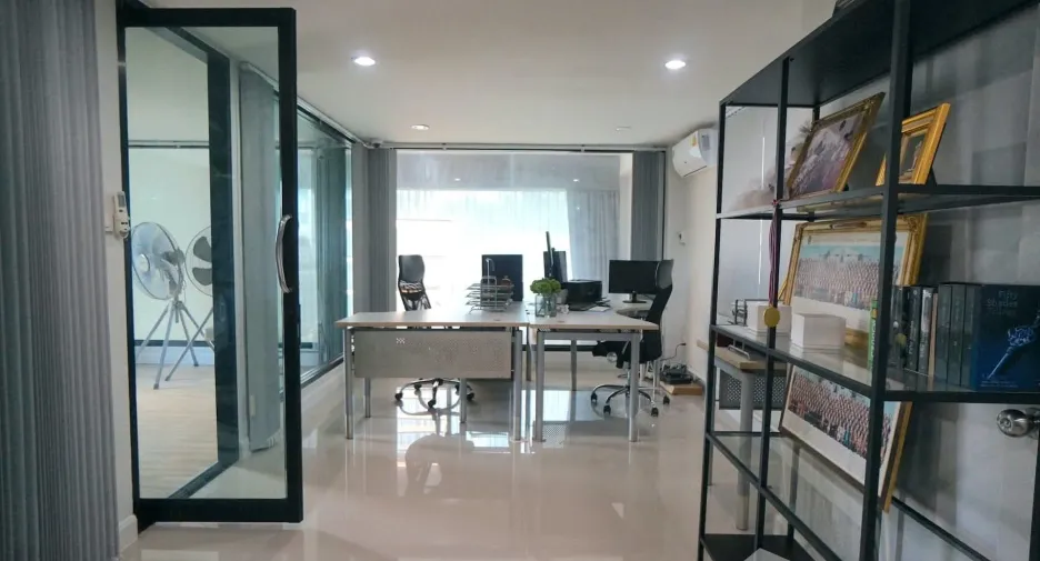 Haus zum Kauf mit 3 Zimmer in Bang Na, Bangkok