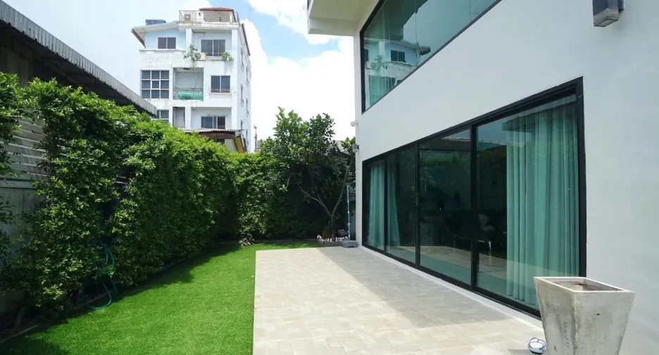 Haus zum Kauf mit 3 Zimmer in Bang Na, Bangkok