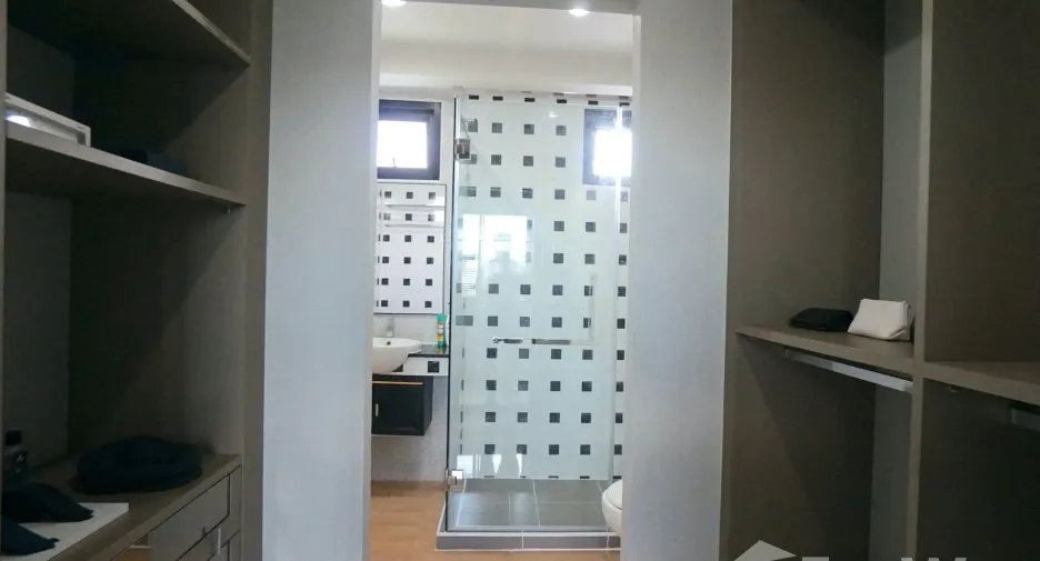 Haus zum Kauf mit 3 Zimmer in Bang Na, Bangkok