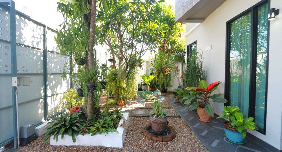 Haus zum Kauf mit 6 Zimmer in San Sai, Chiang Mai