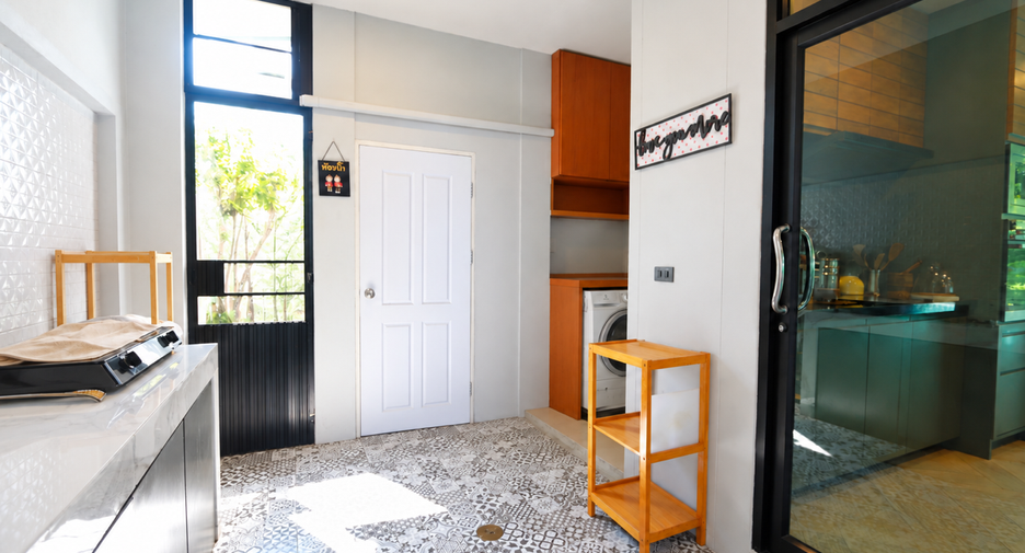 Haus zum Kauf mit 6 Zimmer in San Sai, Chiang Mai