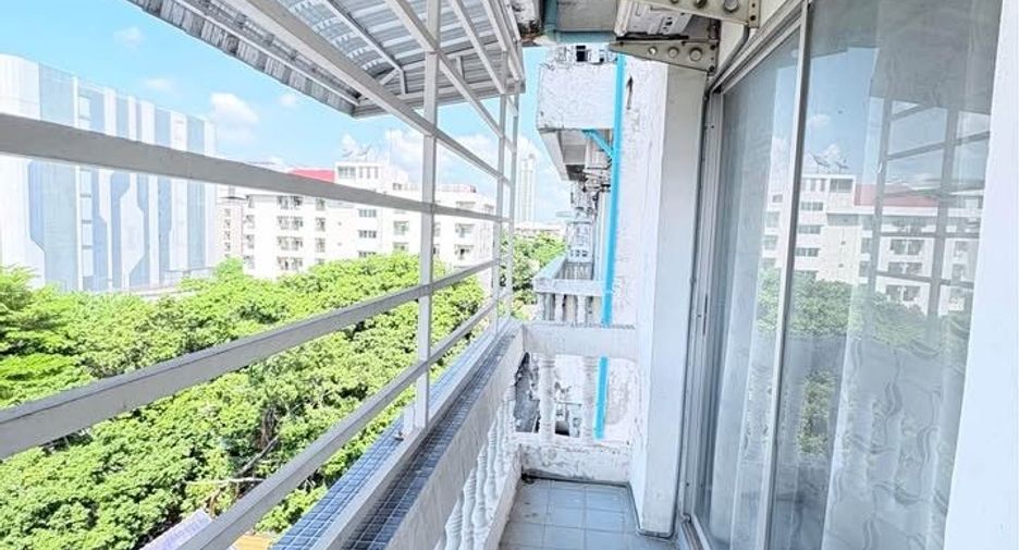 Продажа 1 кровать кондо в Банг Капи, Бангкок