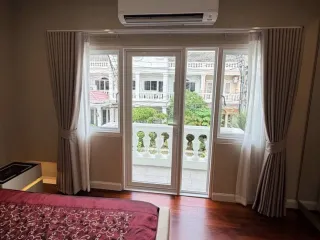For rent 2 bedrooms townhouse in Phra Khanong, Bangkok