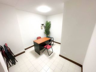 For rent 4 bedrooms townhouse in Phra Khanong, Bangkok