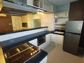 Condo en alquiler de 2 habitaciones en Bang Phlat, Bangkok