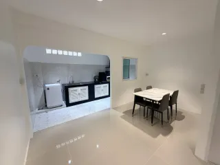 For rent 3 bedrooms townhouse in Phra Khanong, Bangkok