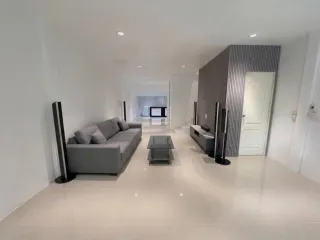 For rent 3 bedrooms townhouse in Phra Khanong, Bangkok