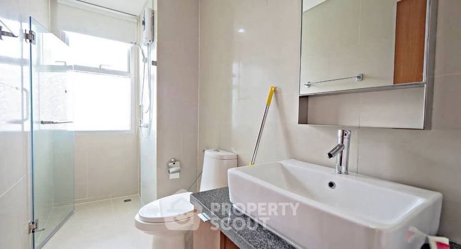 À vendre 1 chambre condo à Khlong San, Bangkok