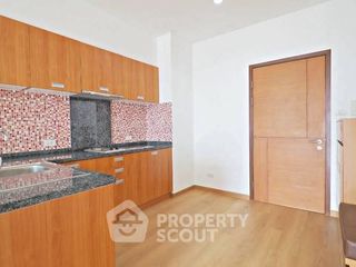 À vendre 1 chambre condo à Khlong San, Bangkok