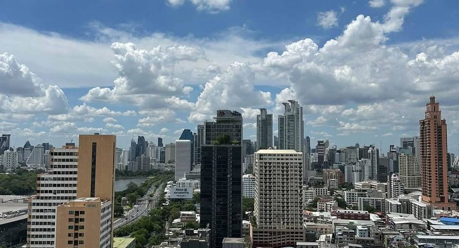For rent 1 bed condo in Khlong Toei, Bangkok