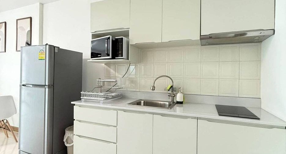 For rent 2 bedrooms condo in Huai Khwang, Bangkok