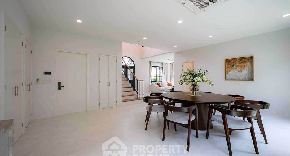 Casa en alquiler de 4 habitaciones en Saphan Sung, Bangkok