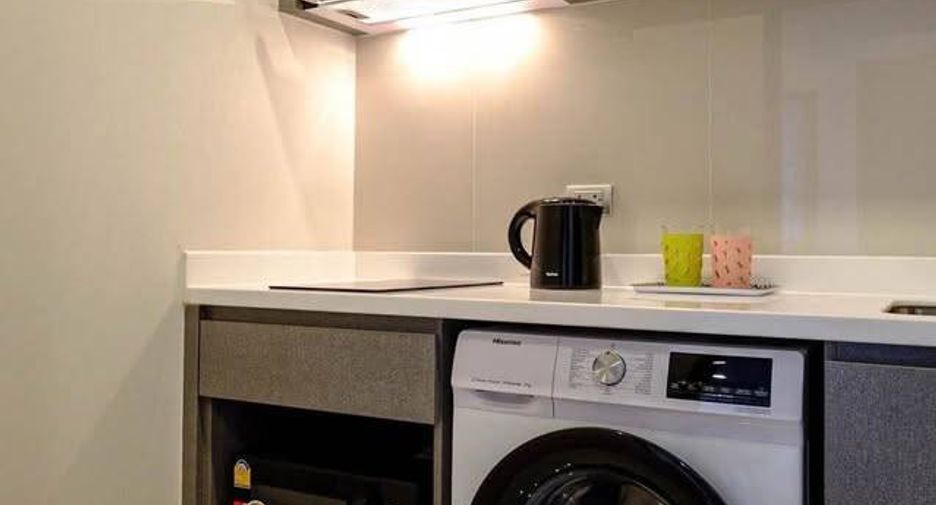Wohnung zur Miete mit 1 Zimmer in Huai Khwang, Bangkok