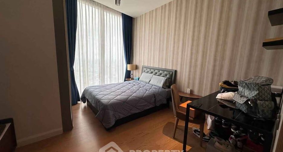 For rent 3 bedrooms condo in Khlong San, Bangkok