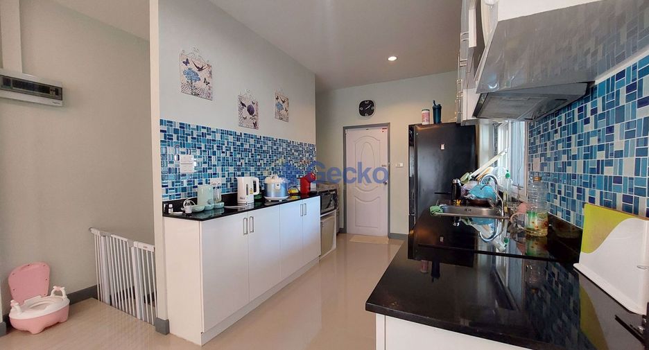 Casa en venta de 3 habitaciones en Bang Lamung, Chonburi