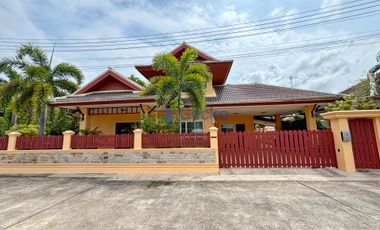 Casa en alquiler de 3 habitaciones en Bang Lamung, Chonburi