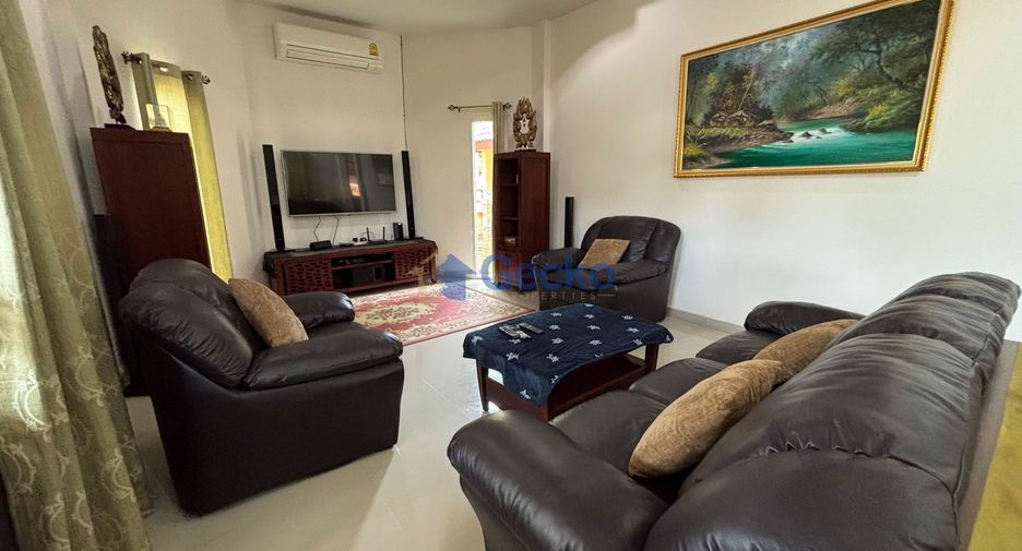 Casa en alquiler de 3 habitaciones en Bang Lamung, Chonburi