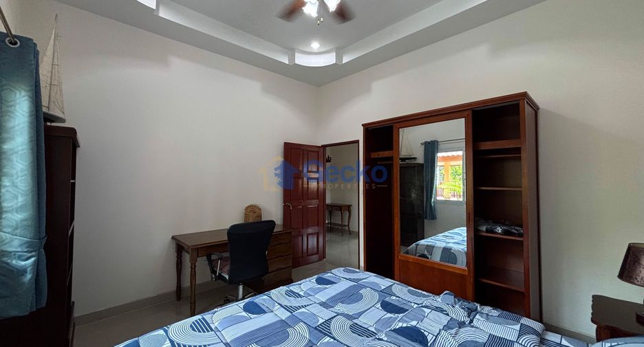 Casa en alquiler de 3 habitaciones en Bang Lamung, Chonburi