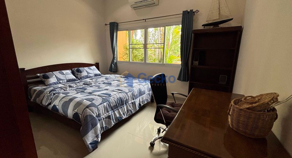 Casa en alquiler de 3 habitaciones en Bang Lamung, Chonburi