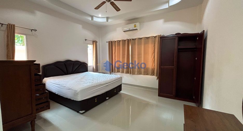 Casa en alquiler de 3 habitaciones en Bang Lamung, Chonburi