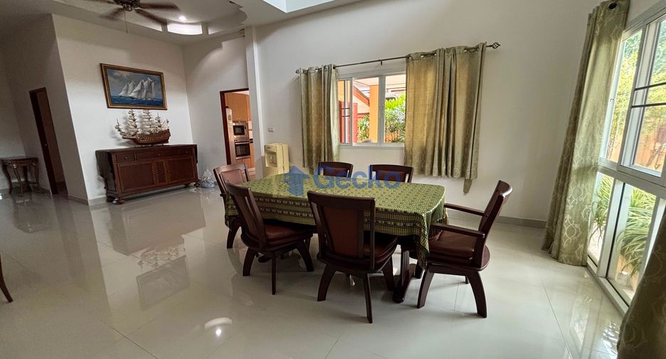 Casa en alquiler de 3 habitaciones en Bang Lamung, Chonburi