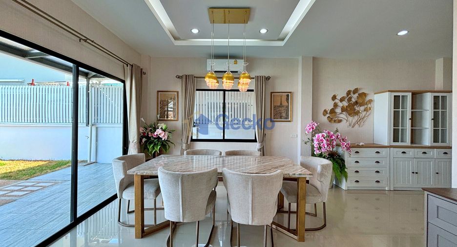 Casa en alquiler de 3 habitaciones en Bang Lamung, Chonburi