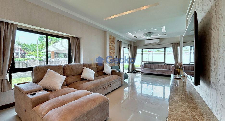 Casa en alquiler de 3 habitaciones en Bang Lamung, Chonburi
