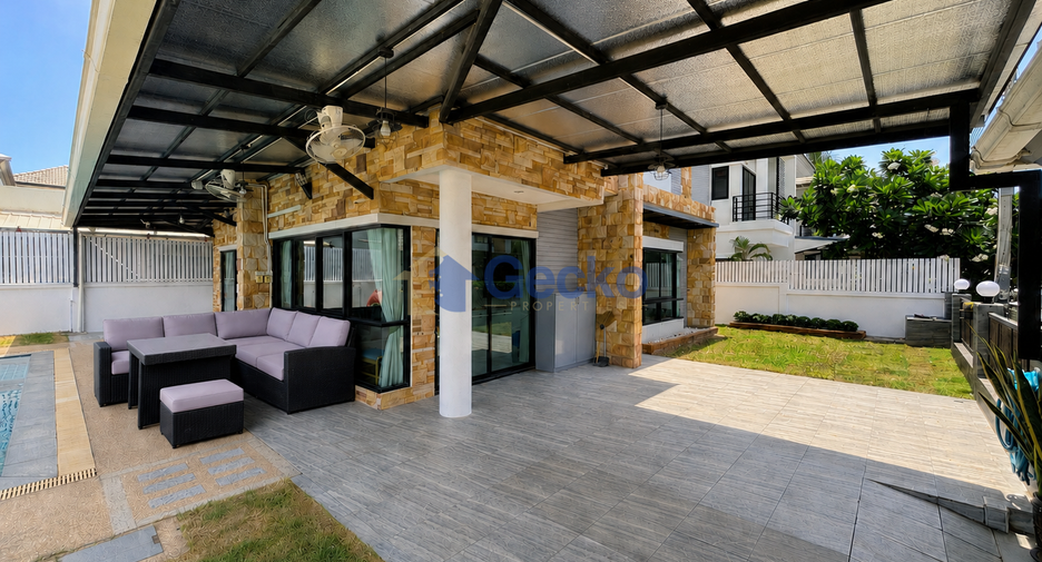 Casa en alquiler de 3 habitaciones en Bang Lamung, Chonburi