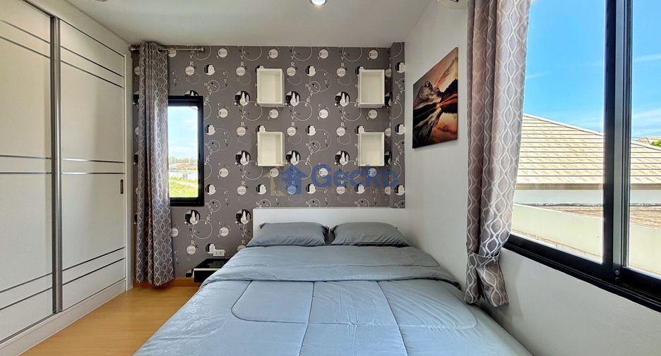 Casa en alquiler de 3 habitaciones en Bang Lamung, Chonburi