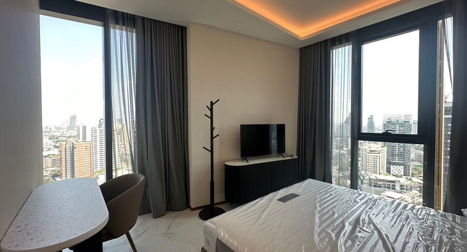 For rent 2 bedrooms condo in Khlong Toei, Bangkok