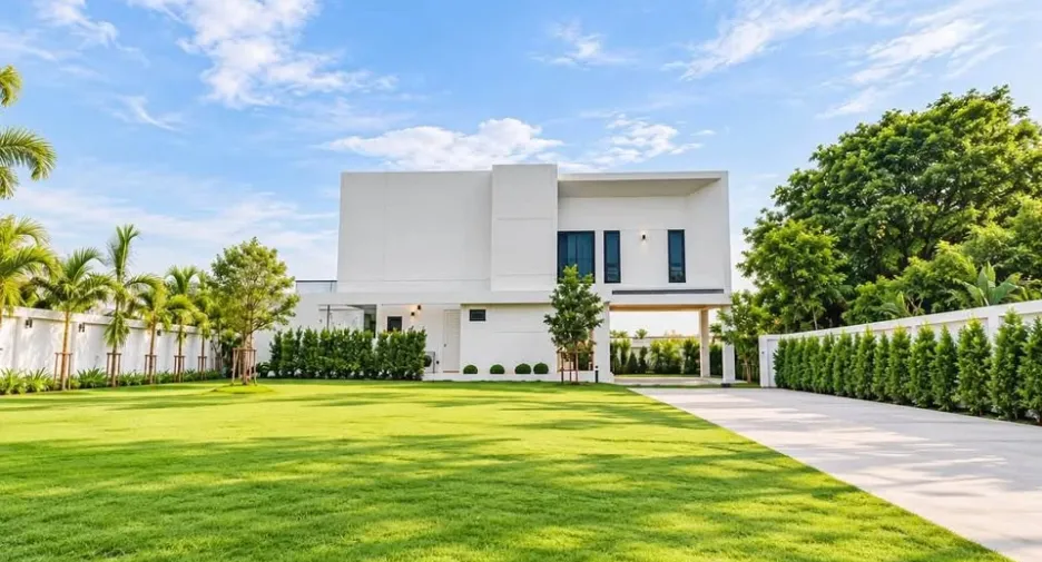 Villa en alquiler de 4 habitaciones en Bang Lamung, Chonburi