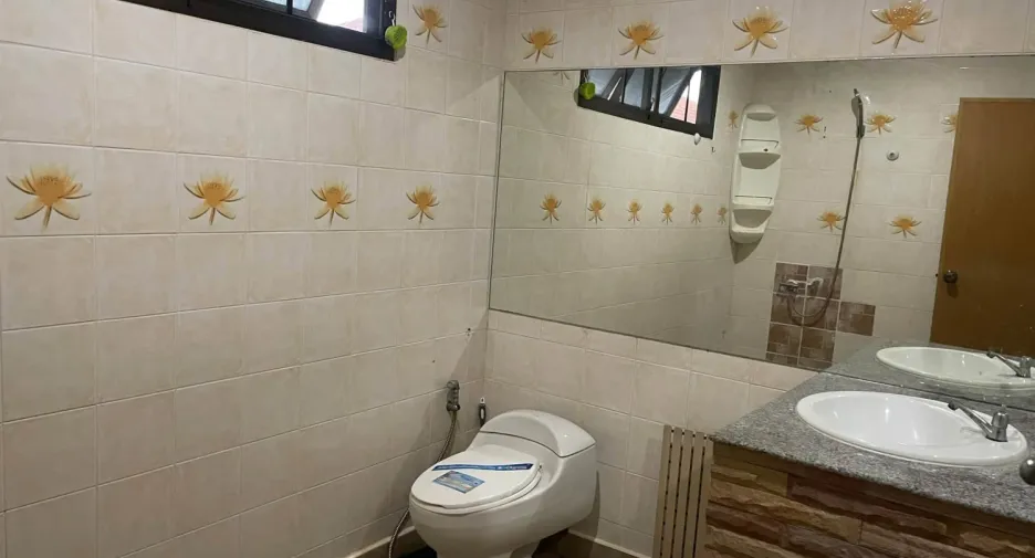 Продажа 4 спальни дом в Йомтиен, Паттайя