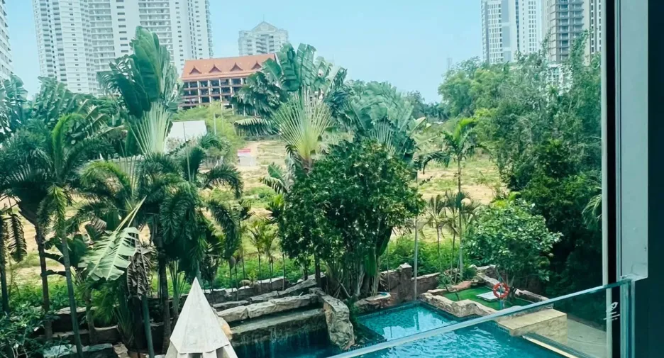 For rent 2 bedrooms condo in Bang Lamung, Chonburi